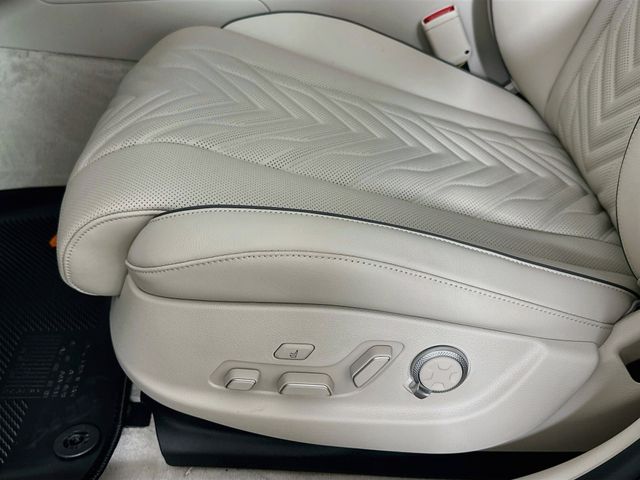 Thumbnail: 2027 Genesis G80 - 21