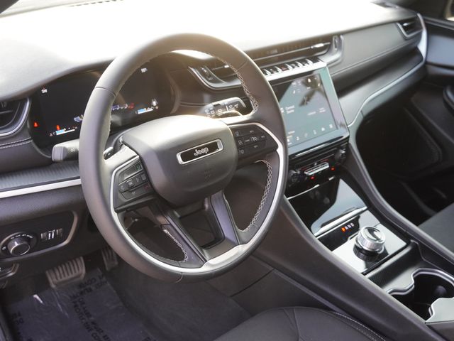 Used 2024 Jeep Grand Cherokee SUV