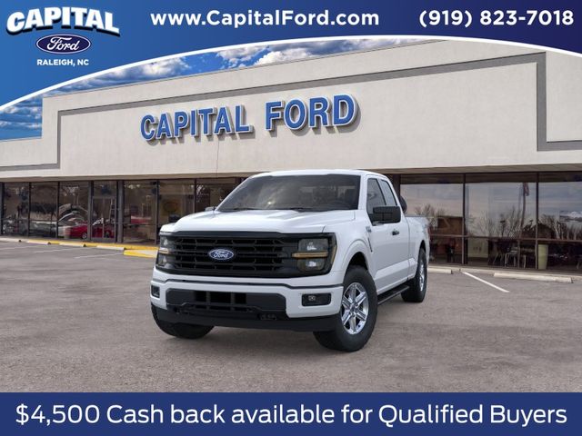 New 2026 White Ford XLT image 2