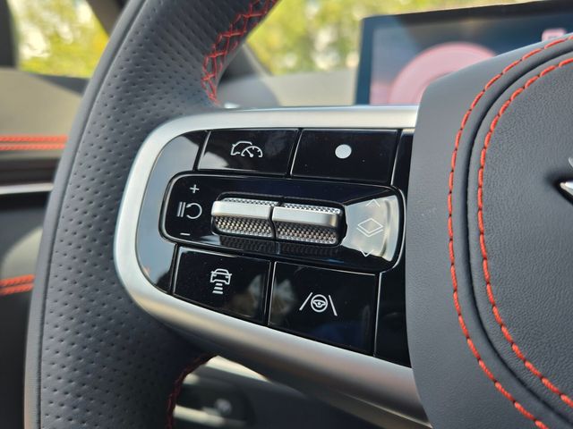 2027 Genesis Gv70