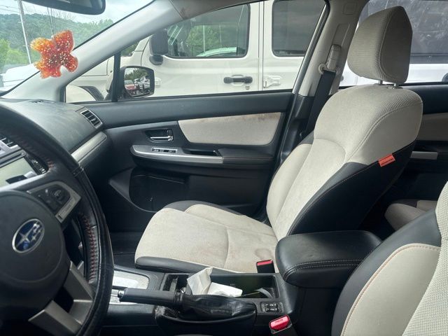 Used 2016 White Subaru 2.0i Premium image 4