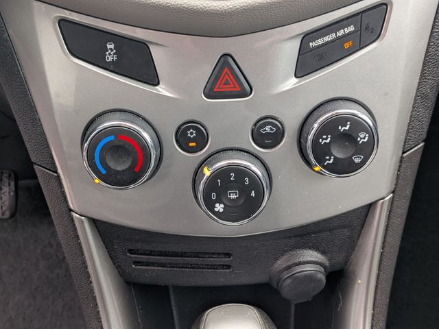 2016 Chevrolet Trax - Image 22