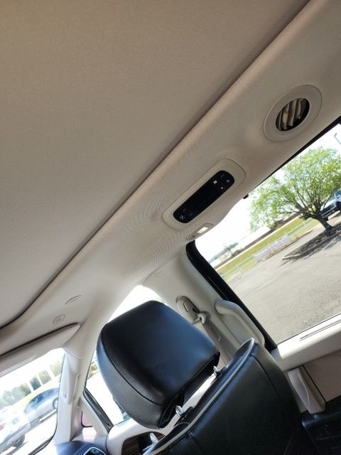 Used 2023 Black Chrysler Limited image 34