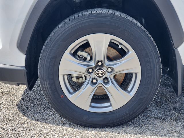 2025 Toyota RAV4 Hybrid XLE - 9