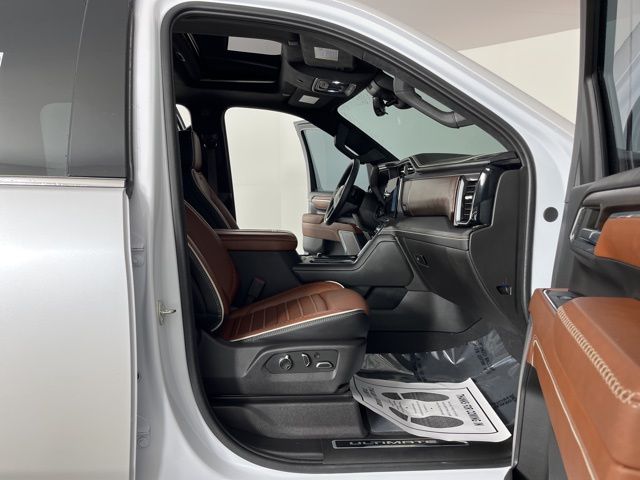 2024 White Frost Tricoat GMC Sierra 2500HD Denali Ultimate 4X4 Truck