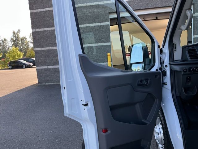 New 2026 Oxford White Ford XL image 11