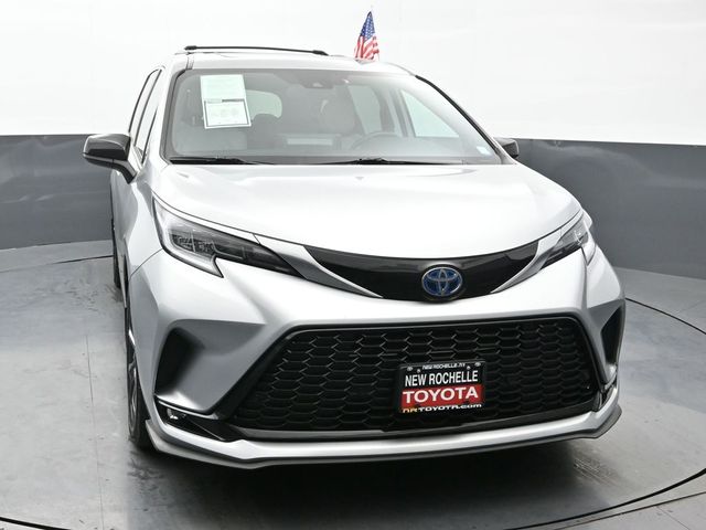 2022 Toyota Sienna XSE 11