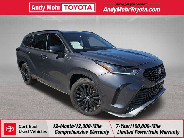 Magnetic Gray Metallic 2025 Toyota Highlander SUV / Crossover All-Wheel Drive 8-Speed Automatic