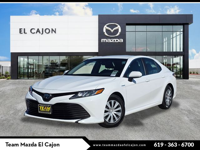 White 2018 Toyota Camry Hybrid LE FWD Sedan Front-Wheel Drive Continuously Variable Transmission