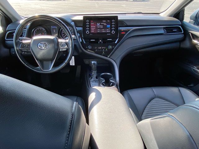 2022 Toyota Camry SE 18