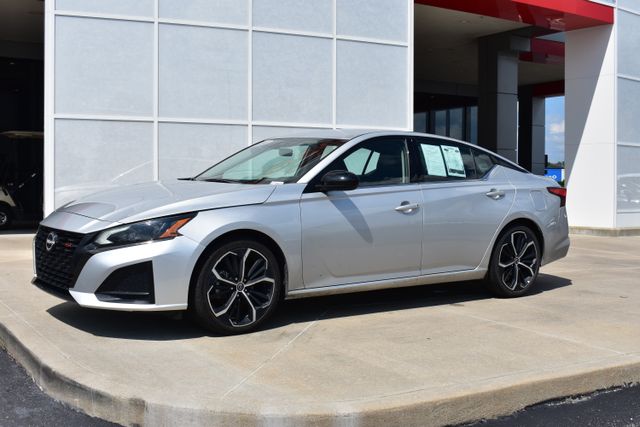 Used 2024 Nissan Altima Sedan