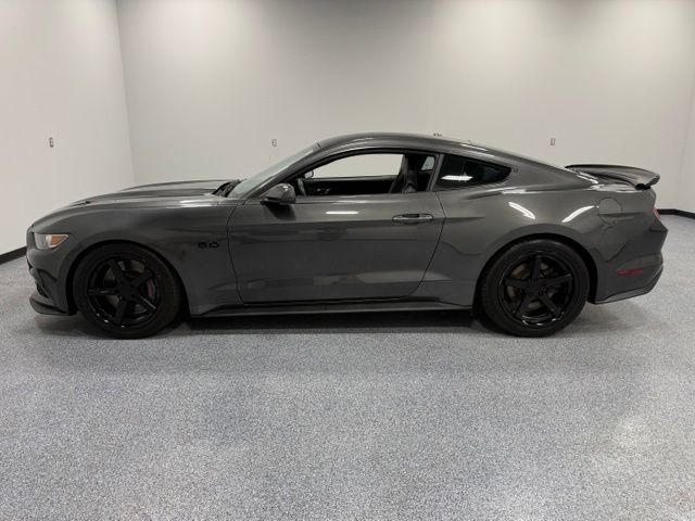 Used 2017 Gray Ford GT Premium image 5