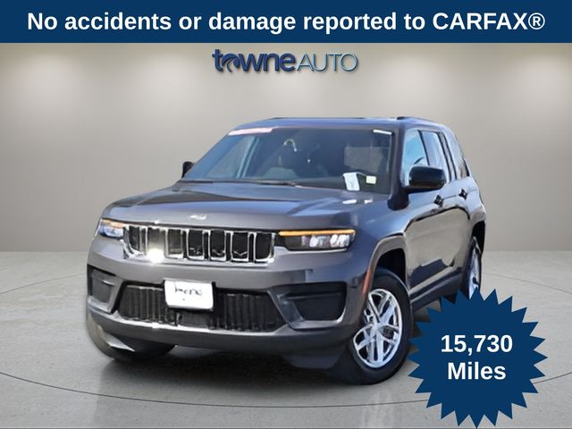 Baltic Gray Metallic Clearcoat 2025 Jeep Grand Cherokee Laredo 4WD SUV / Crossover Four-Wheel Drive 8-Speed Automatic