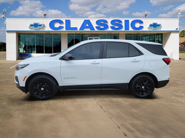 2022 Chevrolet Equinox LS - 3