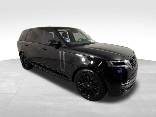 2025 Land Rover Range Rover SE 8