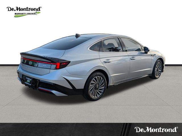 New 2026 Silver Hyundai SEL image 5