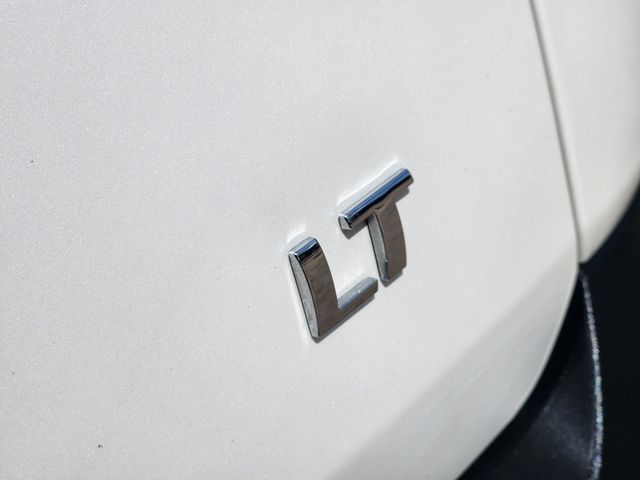 2023 Chevrolet Traverse LT Beige at AutoSavvy Houston Southwest