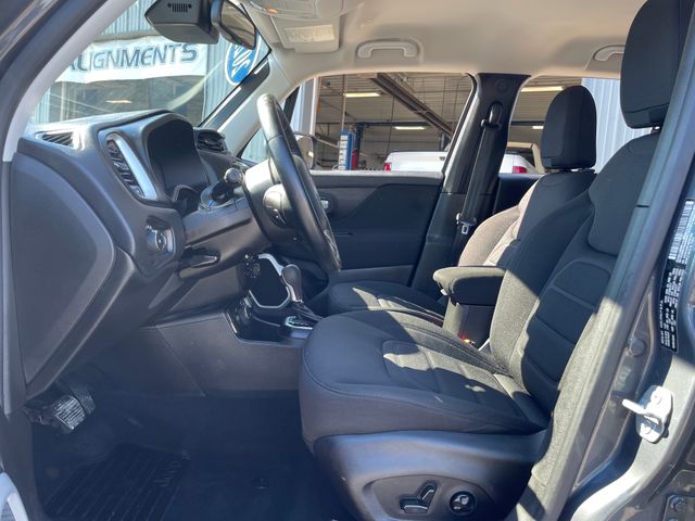 2021 Jeep Renegade Latitude - Graphite Gray exterior view 10