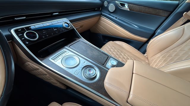 Used 2021 Silver Genesis 3.5T image 14