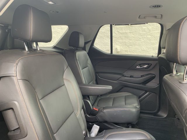 2021 Chevrolet Traverse RS photo