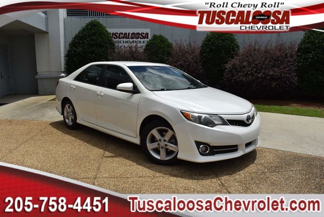 White (Blizzard Pearl) 2014 Toyota Camry SE Sedan Front-Wheel Drive 6-Speed Automatic