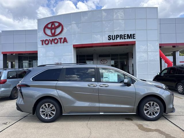 Heavy Metal 2026 Toyota Sienna Minivan Front-Wheel Drive Continuously Variable Transmission