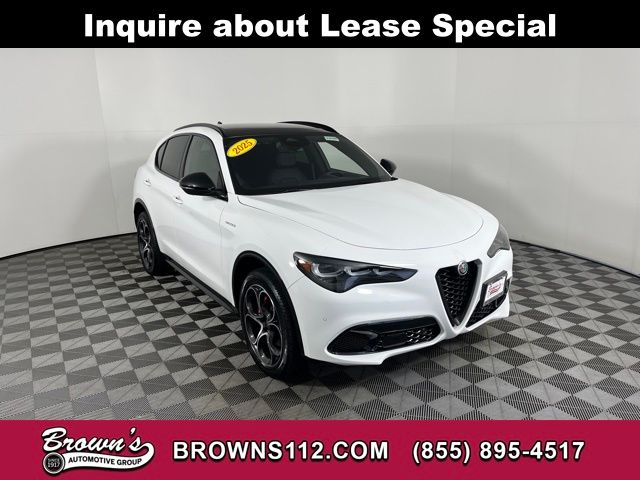 2025 Alfa Romeo Stelvio AWD