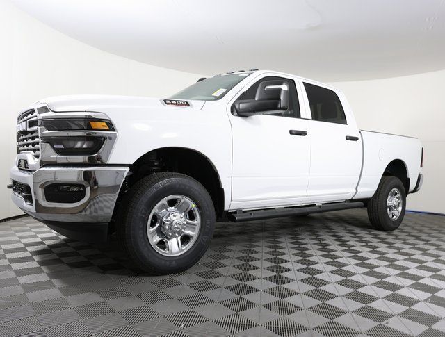 2025 RAM 2500 Tradesman Crew Cab 4WD