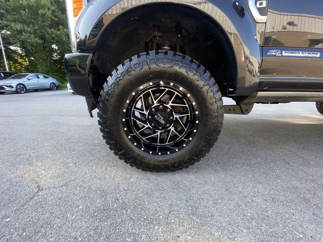 Used 2019 Black Ford Platinum image 10