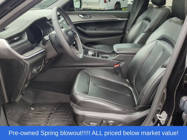 Used 2024 Diamond Black Jeep Limited image 23
