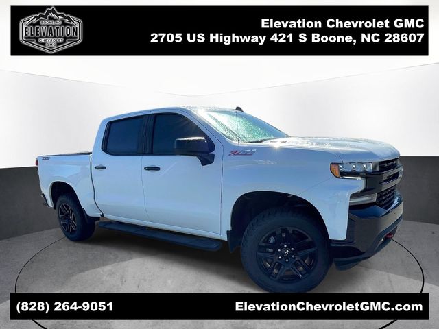 Summit White 2022 Chevrolet Silverado 1500 LT Trail Boss Crew Cab 4WD Pickup Truck Four-Wheel Drive Automatic