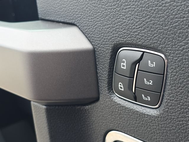 2022 Ford F-250SD Platinum:B01968