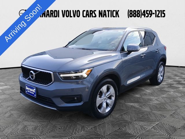 Thunder Gray Metallic 2022 Volvo XC40 T5 Momentum AWD SUV / Crossover All-Wheel Drive Automatic