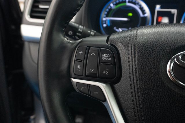 Used 2018 Toyota Highlander Hybrid SUV