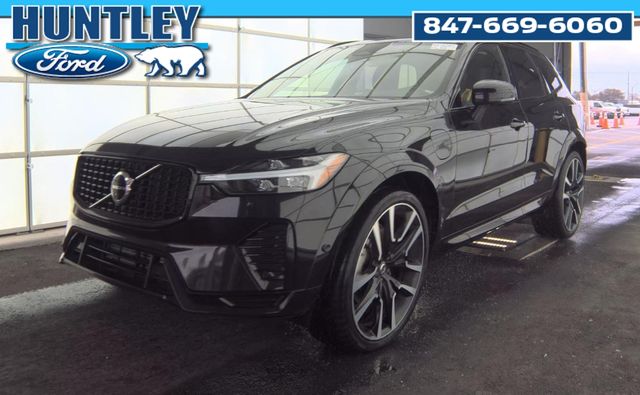 2024 Volvo XC60 Recharge T8 Ultimate Dark Theme eAWD