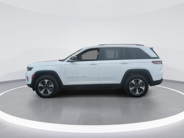 Used 2022 White Jeep 4xe image 5