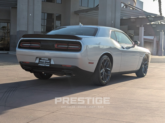 2022 Dodge Challenger R/T 7