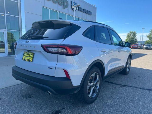 2025 Ford Escape Hybrid ST-Line Select - Silver Metallic exterior view 7