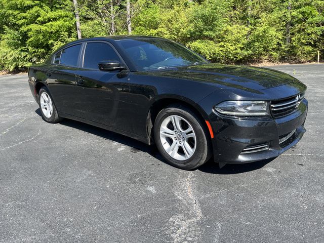 Pitch Black Clearcoat 2016 Dodge Charger SE RWD Sedan Rear-Wheel Drive 8-Speed Automatic