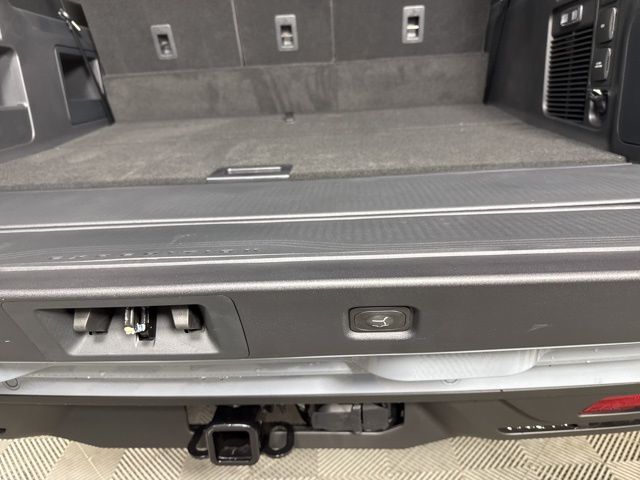 2025 Glacier Gray Metallic TriCoat Ford Expedition Max 4X4 SUV