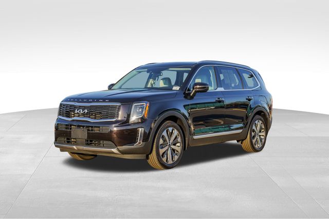 2022 Kia Telluride S 3