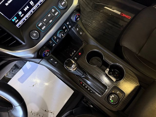 2017 GMC Acadia SLT-1 photo