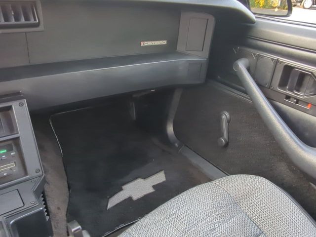 1989 Chevrolet Camaro IROC Z photo