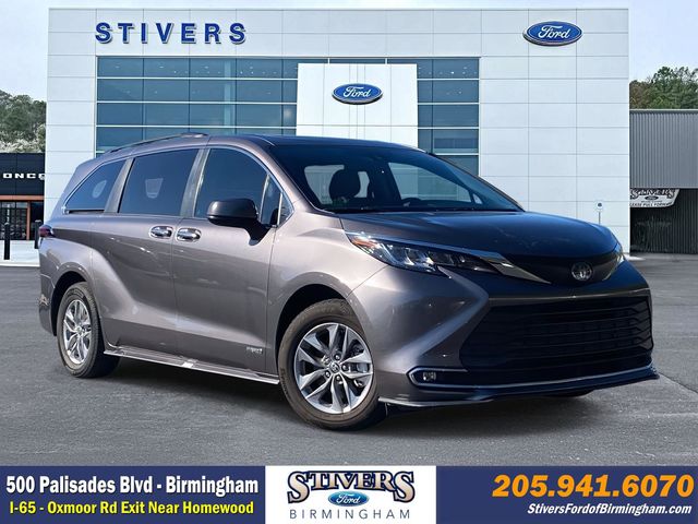 2021 Toyota Sienna XLE 7-Passenger FWD