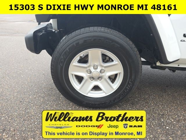 2023 Jeep Gladiator Sport - Bright White Clearcoat exterior view 12
