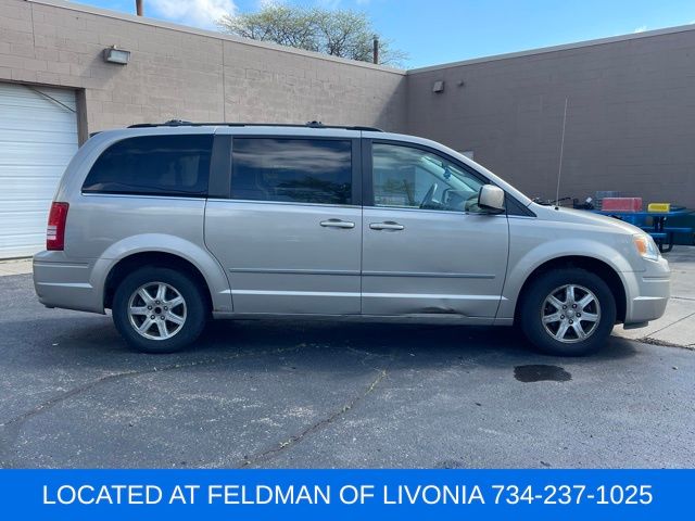 Used 2009 Chrysler Town & Country For Sale in Muncie, IN