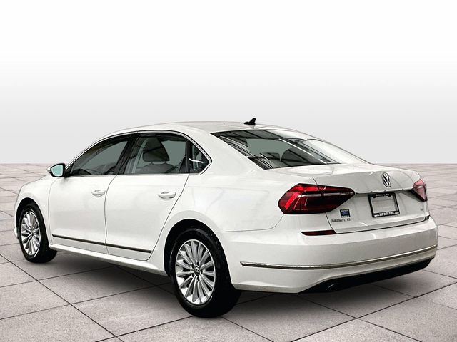 2017 Volkswagen Passat 1.8T SE - 9