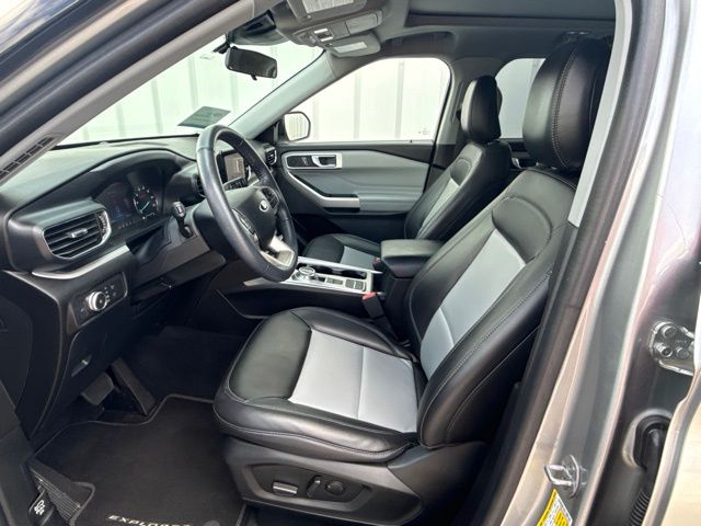2022 Ford Explorer XLT:169421A