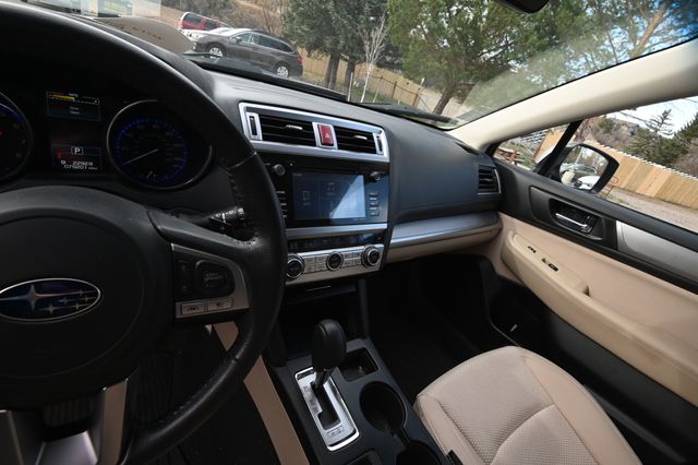 Used 2017 Gray Subaru 2.5i Premium image 8