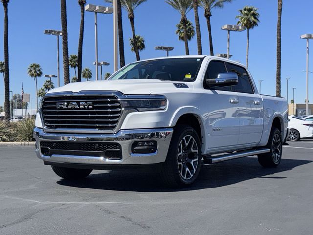 2025 RAM 1500 Laramie Crew Cab 4WD